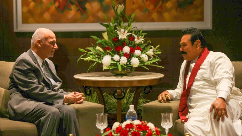 President Rajapaksa Holds Bilateral Discussions with SAARC Leaders 1