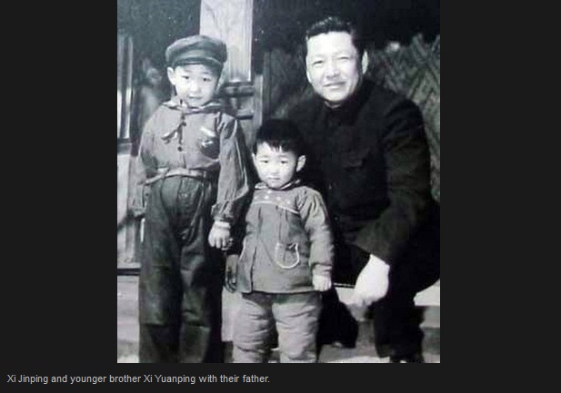 Xi Jinping and younger brother Xi Yuanping with their father