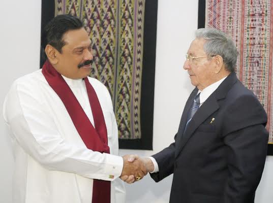 HE Raúl Castro meet He mahinda rajapaksa 