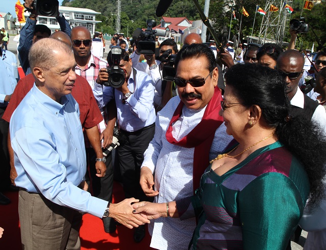 Sri Lankan President Rajapaksa arrives in Seychelles 1