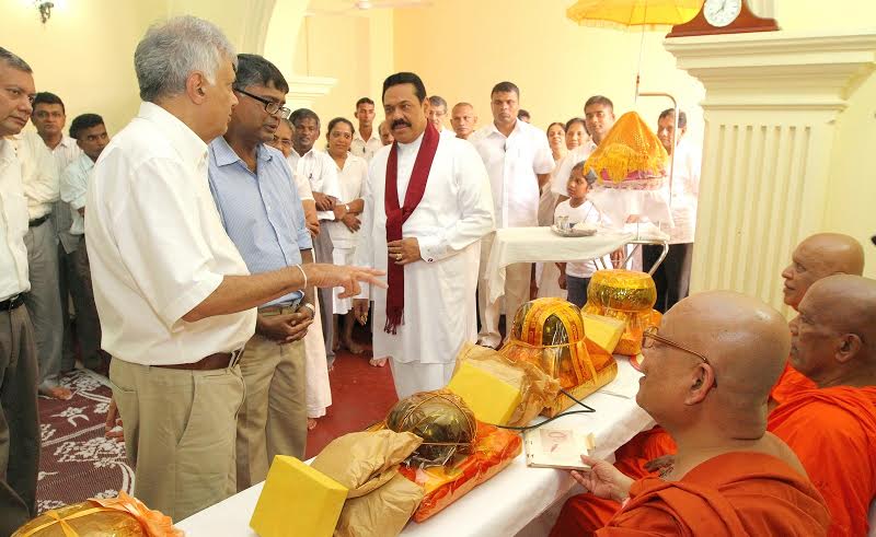 President Joins Late Sam Wijesinghes Seventh Day Alms Giving 1