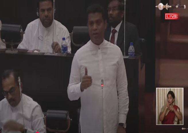 ලියාපදිංචි නොවූ වෛද්‍යවරු සම්බන්ධයෙන් නීතිමය ක්‍රියාමාර්ග ගැනිමට සූදානම් - සෞඛ්‍ය හා ජනමාධ්‍ය අමාත්‍ය වෛද්‍ය නලින්න ජයතිස්ස 