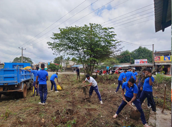 ක්ලීන් ශ්‍රී ලංකා ජාතික වැඩසටහන යටතේ රජයේ වී ගබඩා පිරිසිදු කර අළුත්වැඩියාට සඳහා නාවික හමුදාවේ සහය