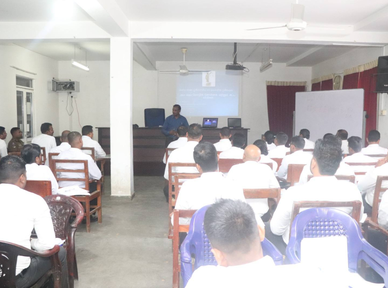 රාජ්‍ය භාෂා ප්‍රතිපත්තිය හා නෛතික ප්‍රතිපාදන පිළිබඳව පොලිස් නිලධාරීන් දැනුවත් කෙරේ