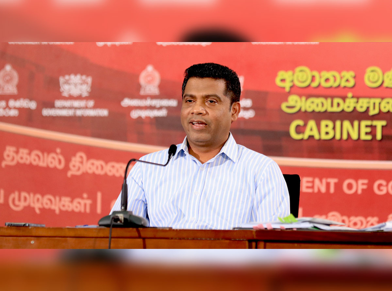 මන්ත්‍රීවරුන් වෙනුවෙන් වාහන ආනායනය කරන්නේ නැහැ- කැබිනට් මාධ්‍ය ප්‍රකාශක