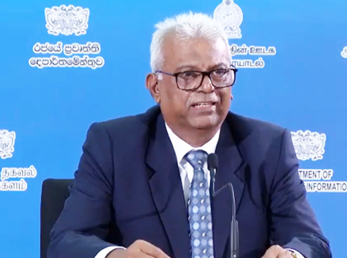 රට අස්ථාවර කිරීමට කටයුතු කරන පිරිසට එරෙහිව නීතිය දැඩිව ක්‍රියාත්මක කරනවා - මහජන ආරක්ෂක අමාත්‍යංශයේ ලේකම් 
