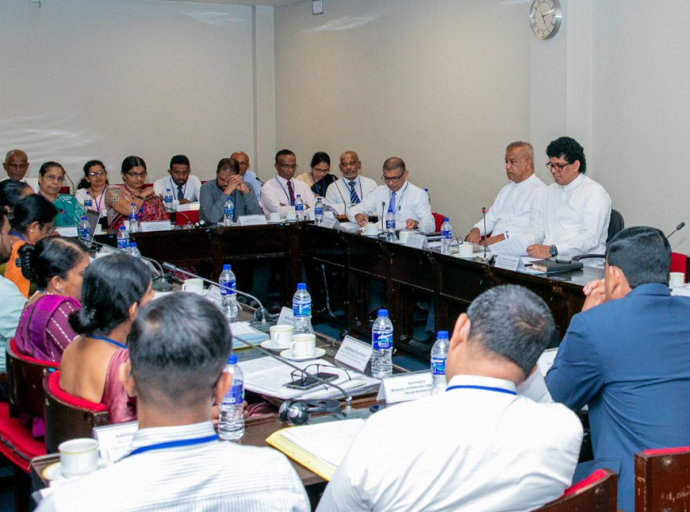 අවුරුදු සමයේ පාරිභෝගිකයන්ට අඛණ්ඩව අත්‍යාවශ්‍ය ආහාර සැපයුමක් සහතික කෙරේ 
