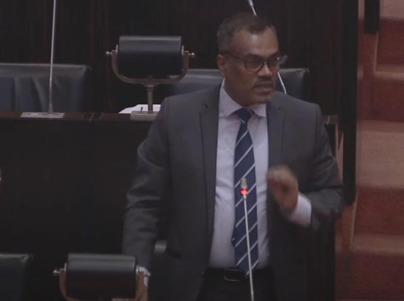 සේවා අපනයනකරුවන්ට  කිසිදු අසාධාරණ බදු පැනවීමක් සිදු කර නැහැ