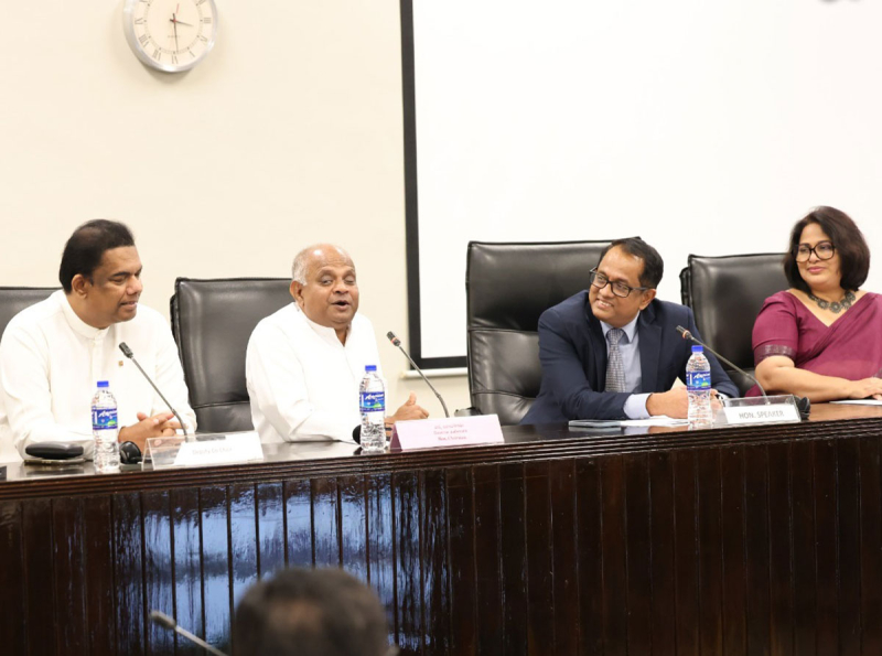 ආබාධ සහිත තැනැත්තන් සඳහා වන පාර්ලිමේන්තු සංසදයේ සභාපතිවරයා තේරී පත්වෙයි
