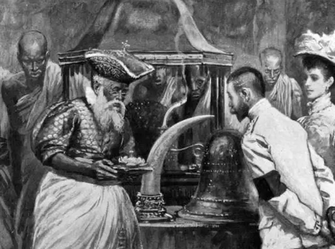 "ලෝකවාසී බෞද්ධ ජනතාව ජීවමාන බුදුන් සේ සලකා වන්දනාමාන කරන, සෙංකඩගල ශ්‍රී දන්ත ධාතූන් වහන්සේ සියැසින් දැකබලා ගැනීමට ලැබෙන 'සිරි දළදා වන්දනාව'
