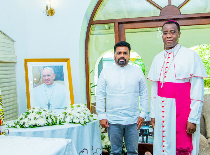 ශුද්ධෝත්තම ෆ්‍රැන්සිස් පාප්වහන්සේගේ ස්වර්ගස්ථ වීම පිළිබඳ ශෝකය පළ කිරීමට ජනපති වතිකානු තානාපති කාර්යාලයට