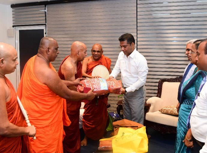 අමරපුර අරියවංශ සද්ධම්ම යුක්තික මහා නිකායේ 125 වන සංවත්සර මහෝත්සවය වෙනුවෙන් චීවර පූජාවක්