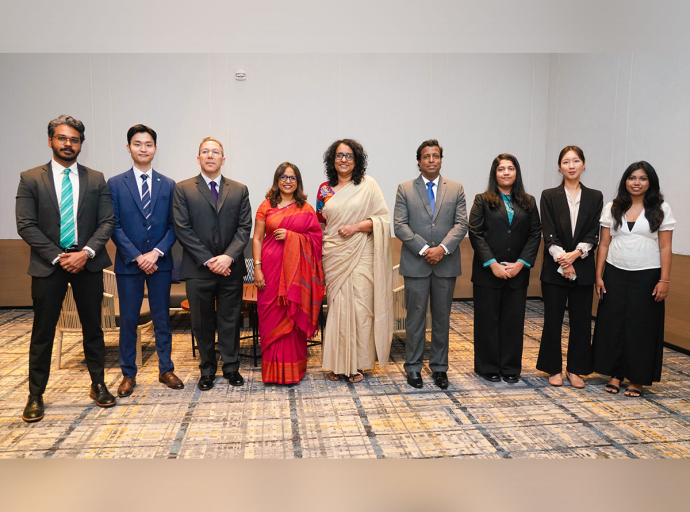 හරිත මූල්‍යකරණය සහ දේශගුණික විපර්යාස සඳහා සාකච්ඡාවෙන් ඔබ්බට ගොස් ක්‍රියාත්මක විය යුතුයි  - අග්‍රාමාත්‍ය ආචාර්ය හරිනි අමරසූරිය