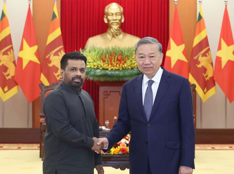 ජනපති හා වියට්නාම් කොමියුනිස්ට් පක්ෂයේ ප්‍රධාන ලේකම් අතර හමුවක්