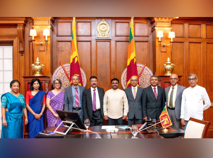 රට තුළ සිදුව තිබෙන දේශපාලන පරිවර්තනය පිළිබඳ පණිවිඩය ජාත්‍යන්තරයට ගෙන යාම රාජ්‍යතාන්ත්‍රිකයන්ගේ වගකීමක්