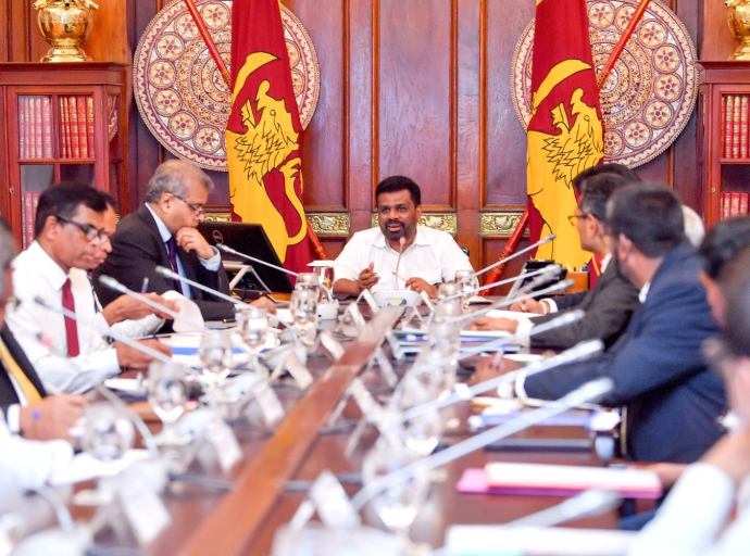 ඩිජිටල් ආර්ථික විසඳුම් කඩිනම් කිරීමට අමාත්‍යාංශ නිලධාරීන්ට ජනපතිගෙන් උපදෙස්