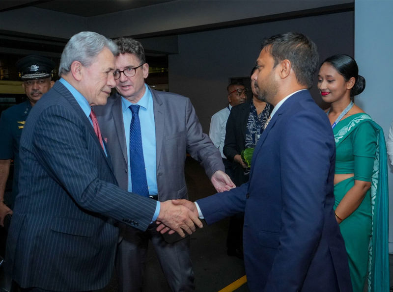 නවසීලන්ත නියෝජ්‍ය අගමැති දිවයිනට