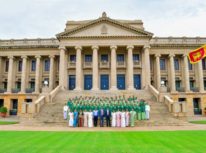 කැලණිය හෙලේනා බාලිකා විද්‍යාලයේ ශිෂ්‍ය පාර්ලිමේන්තු මංගල සැසිවාරය ජනාධිපති ලේකම් කාර්යා‍ලයේදී