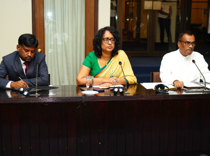 විශ්වවිද්‍යාල ආචාර්ය සමිති සම්මේලනය අගමැතිනිය හමුවෙයි