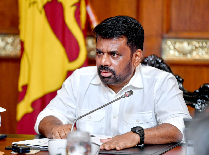 වාරිමාර්ග ව්‍යාපෘති සමීපව අධ්‍යයනය කරමින් කඩිනමින් අවසන් කරන්න  -  ජනපතිගෙන් නිලධාරීන්ට උපදෙස් 