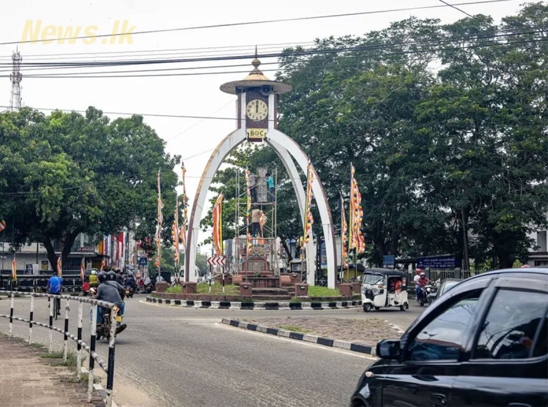 පොසොන් සමයේ අනුරාධපුර පූජා නගරය අවට විශේෂ රථවාහන සැලැස්මක්