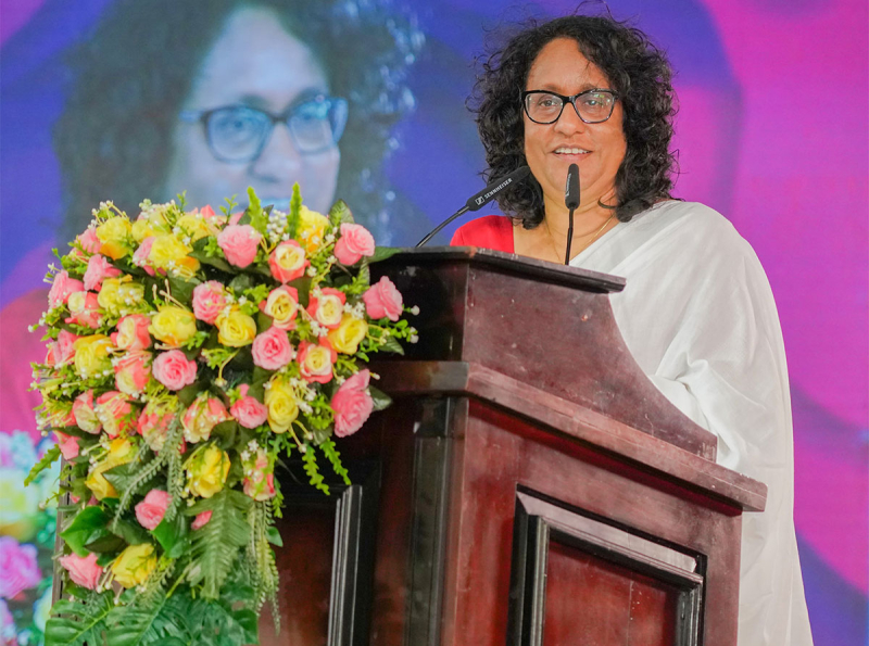 ජීවිතයක් ආරක්ෂා කිරීම තම වගකීමක් ලෙස සිතා මහමඟ අනතුරු වළක්වා ගන්න කැපවෙන්න