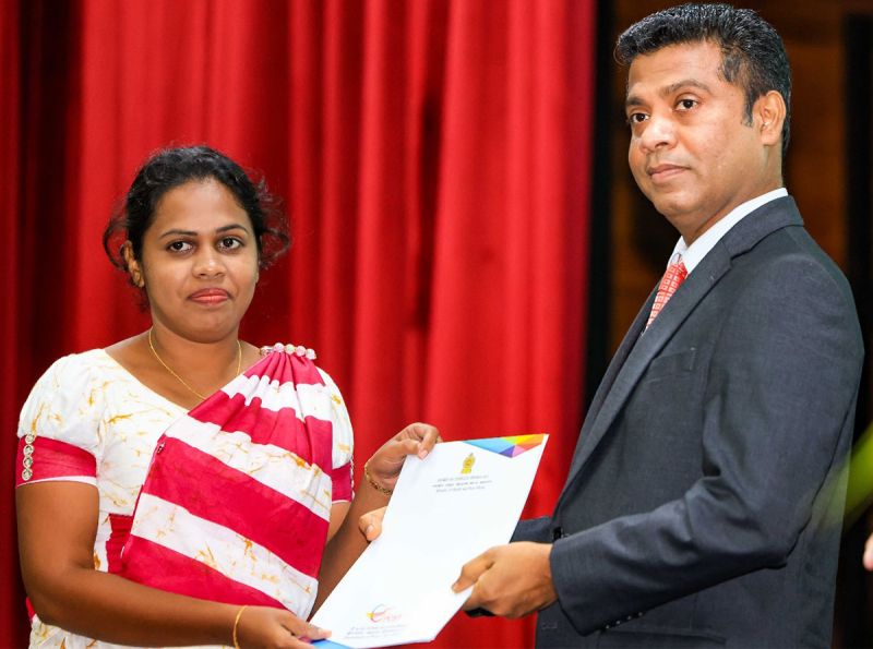 උප තැපැල් ස්ථානාධිපතිවරුන්ට 378 කට ස්ථිර පත්වීම්