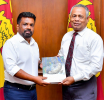 මහජන බැංකුවේ 2024 වාර්ෂික වාර්තාව ජනපතිට  පිළිගැන් වේ