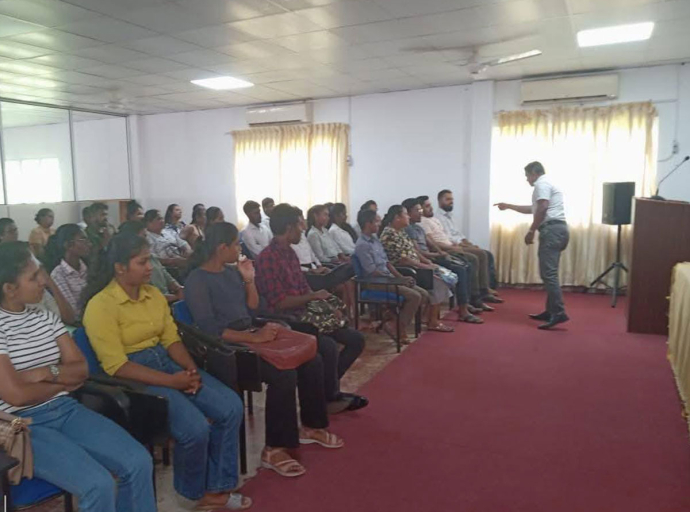 තරුණ පරපුරට වෘත්තිය පුහුණු වැඩසටහනක් ගම්පහ දී