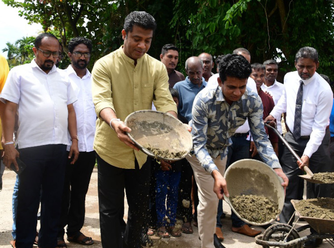 කළුතර දිස්ත්‍රික්කයේ සංවර්ධනය වෙනුවෙන් රුපියල් කෝටි 100 ක් වෙන් කෙරේ