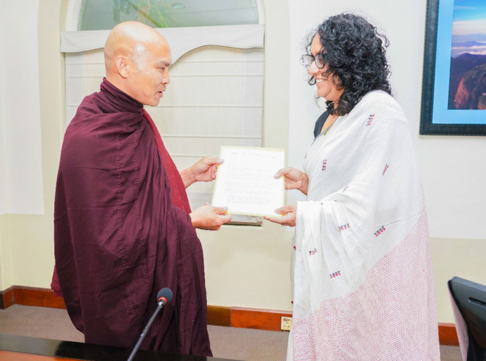 අමෙරිකාවේ ටෙක්සාස්හී පවත්වන නිල වෙසක් දින සැමරුමට දිය හැකි උපරිම සහාය ලබා දෙනවා