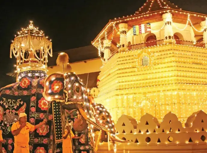  මහනුවර ඇසළ පෙරහැරේ අවසන් රන්දෝලි මහ පෙරහර අදයි