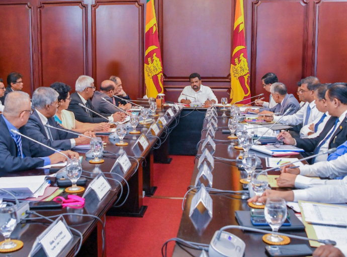 ජනපති ආණ්ඩුකාරවරු සහ දිස්ත්‍රික් ලේකම්වරු හමු වෙයි