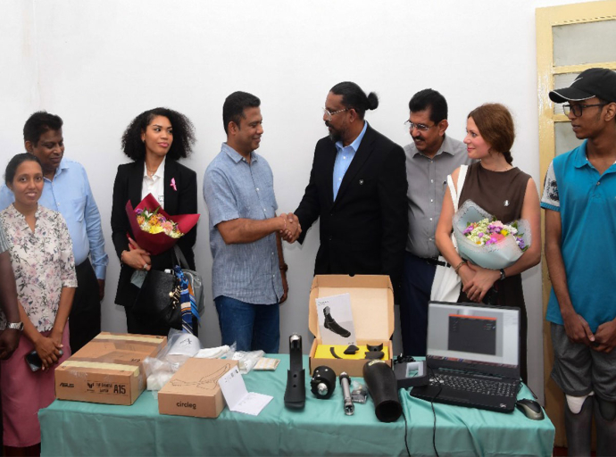 කෘත්‍රීම පාද නිර්මාණය කිරීමේ නියමු ව්‍යාපෘතියක් සඳහා ගිවිසුම් අත්සන් තැබේ