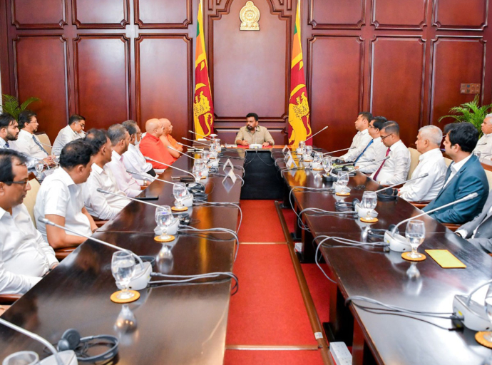 විෂ මත්ද්‍රව්‍ය උවදුර මුලිනුපුටා දැමීම සඳහා වන “රටම එකට ජාතික මෙහෙයුම’ පිළිබඳ මාධ්‍ය ආයතන ප්‍රධානීන් දැනුවත් කෙරේ