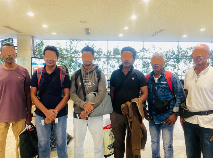 රිත්‍රියාවේ වසරක කාලයක් රඳවාගෙන සිටි ශ්‍රී ලාංකික නාවික ආරක්ෂකයින් හය දෙනා අමාත්‍ය විජිත හේරත් මැදිහත්වීම නිදහස් කෙරේ