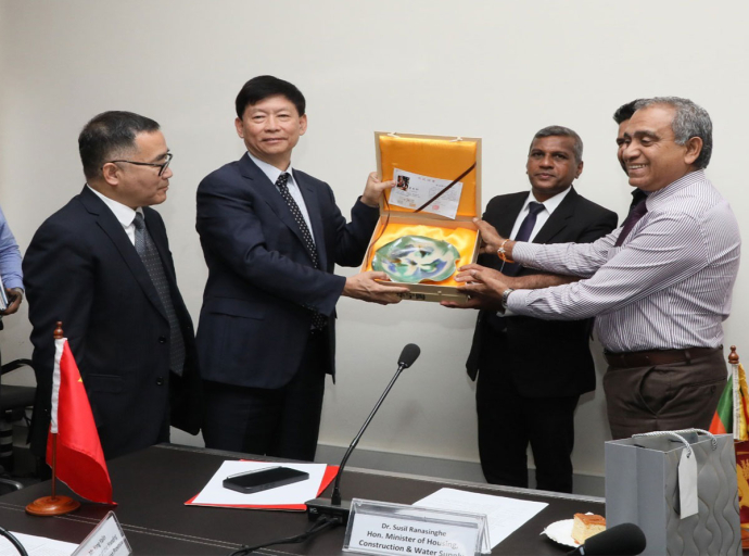 චීන නියෝජිත පිරිසක් කෘෂිකර්ම, පශු සම්පත්, ඉඩම් සහ වාරිමාර්ග අමාත්‍යාංශය සමඟ විශේෂ සාකච්ඡාවක්