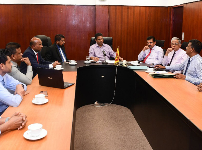 හලාවත දිස්ත්‍රික් මහ රෝහලේ අතරමඟ නවතා දමා ඇති සංවර්ධන ව්‍යාපෘති පිළිබඳ විශේෂ සාකච්ඡාවක්