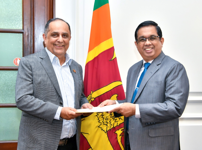 විදේශ ආයෝජන සඳහා ජනාධිපති විශේෂ නියෝජිත ලෙස බස්නාහිර පළාත් ආණ්ඩුකාර හනීෆ් යුසුෆ් මහතා පත් කෙරේ 