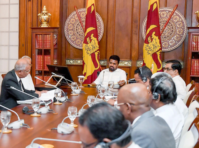 උතුරු සහ නැගෙනහිර ජනතාවගේ ගැටලුවලට නව දේශපාලන විසඳුමක් අවශ්‍යයි 