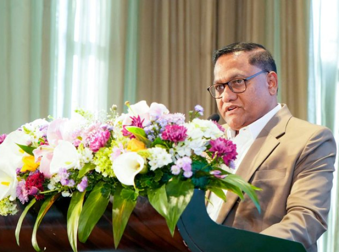 ඉන්දියානු ආයෝජකයන්ට සහ චිත්‍රපටි නිෂ්පාදකයන්ට ශ්‍රී ලංකාවේ සංචාරක ව්‍යාපෘති ආරම්භ කිරීමට සහ චිත්‍රපටි නිෂ්පාදනය කිරීමට ආරාධනාවක්
