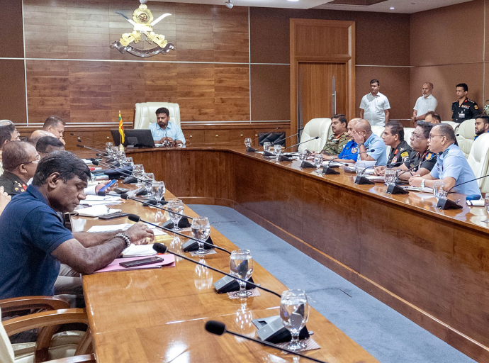 විපතට පත් ජනතාව මුදා ගැනීම සහ සහන සැලසීම සඳහා මුදල් බාධාවක් කර නොගෙන මැදිහත් වන්න  - ජනපති  