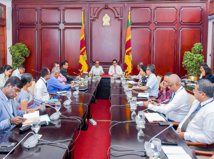  විපතට පත් ජනතාව වෙනුවෙන් විදේශයන්ගෙන්  ලැබෙන ද්‍රව්‍යමය පරිත්‍යාග පහසුවෙන් හා ඉක්මණින් නිෂ්කාශනය කිරීමේ කඩිනම් යාන්ත්‍රණයක් 