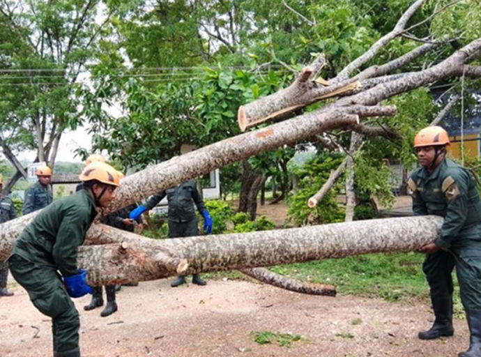 යුද්ධ හමුදාවේ මැදිහත්වීමෙන් මොණරාගල දිස්ත්‍රික්කයේ ආපදා සහන මෙහෙයුම් 