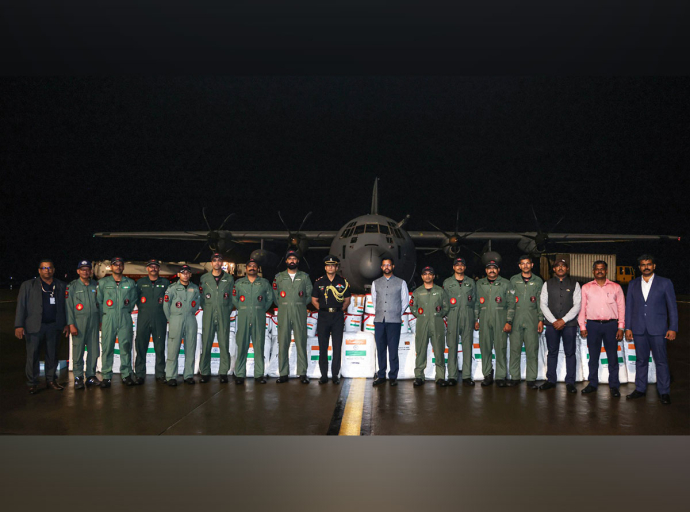 පීඩාවට පත්වූ පවුල් උදෙසා ඉන්දීයානු ආධාර රැගත් ගුවන්යානක් දිවයිනට