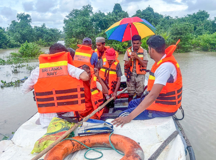 නාවික හමුදාව සිදුකල ආපදා මෙහෙයුම් මඟින් පුද්ගලයන් 10,099කට ආපදා සහන 