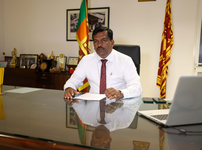 කොළඹ දිස්ත්‍රික්කයේ සුරක්ෂිතතා මධ්‍යස්ථානවල සිටින 20,000ට අධික පිරිසට අවශ්‍ය පහසුකසම් සලසා තිබෙනවා - දිස්ත්‍රික් ලේකම්