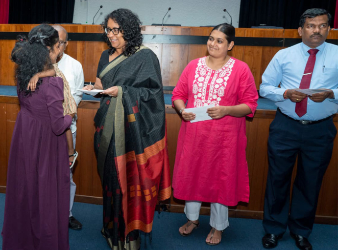 කොළඹ දිස්ත්‍රික්කයේ ගංවතුරෙන් හානියට පත් නිවාස පිරිසිදු කර ගැනීම වෙනුවෙන් රුපියල් 25000ක මුල්‍යාධාර දීම ඇරඹෙයි