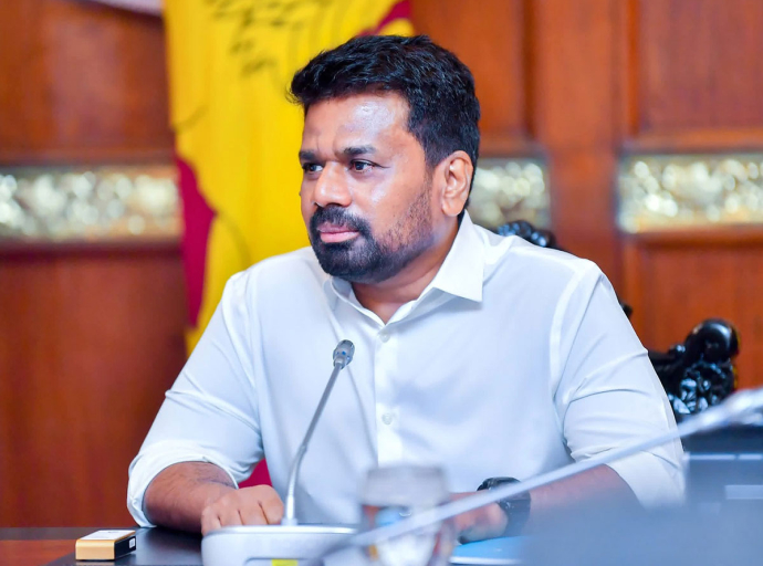 අවදානම් සහිත ප්‍රදේශවල ජීවත් වන ජනතාවට ස්ථීර විසඳුමක් අවශ්‍යයි - ජනපති