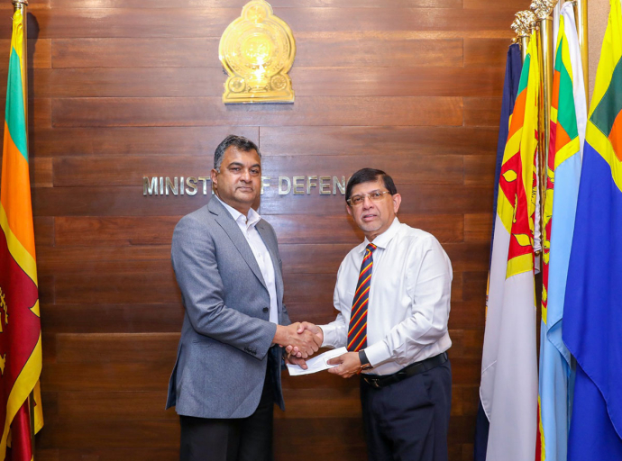 ජාතික ආපදා කළමනාකරණ ප්‍රයත්නයන් ශක්තිමත් කිරීමට තර්ස්ටන් විද්‍යාලය රුපියල් මිලියන 3.25 ක පරිත්‍යාග කරයි